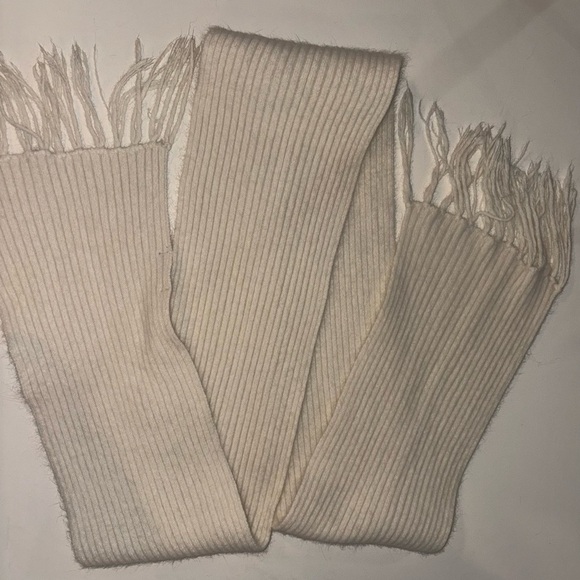 Cream Ribbed Knit Scarf - Very Soft - Picture 3 of 3